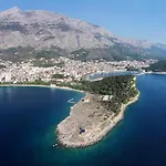 With A Parking Space - 6753 Apartment Makarska