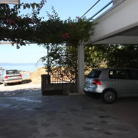 アパート With A Parking Space - 6753 *