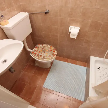 With A Parking Space - 6753 Apartman Makarska