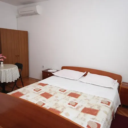 Apartman With A Parking Space - 6753