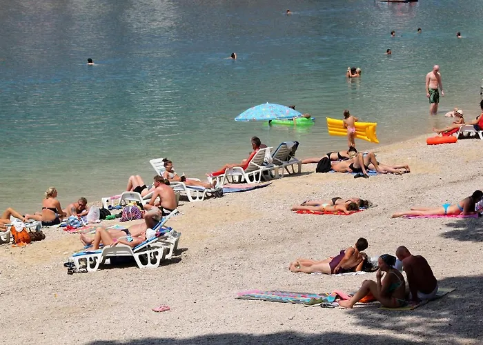 With A Parking Space - 6753